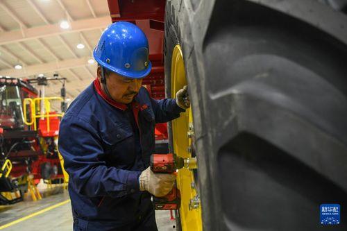 国产采棉机事件视频大全,揭秘农业机械创新与挑战